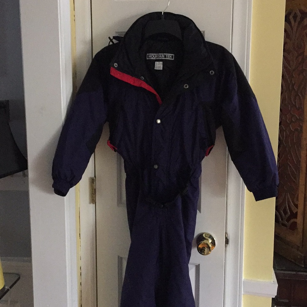 Ski suit